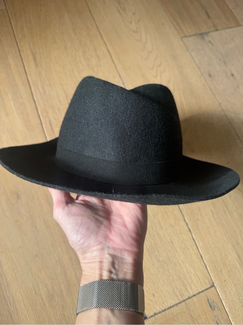 Women’s Black Felted Wool Fedora Hat with grosgrain band. Like Rag & Bone style